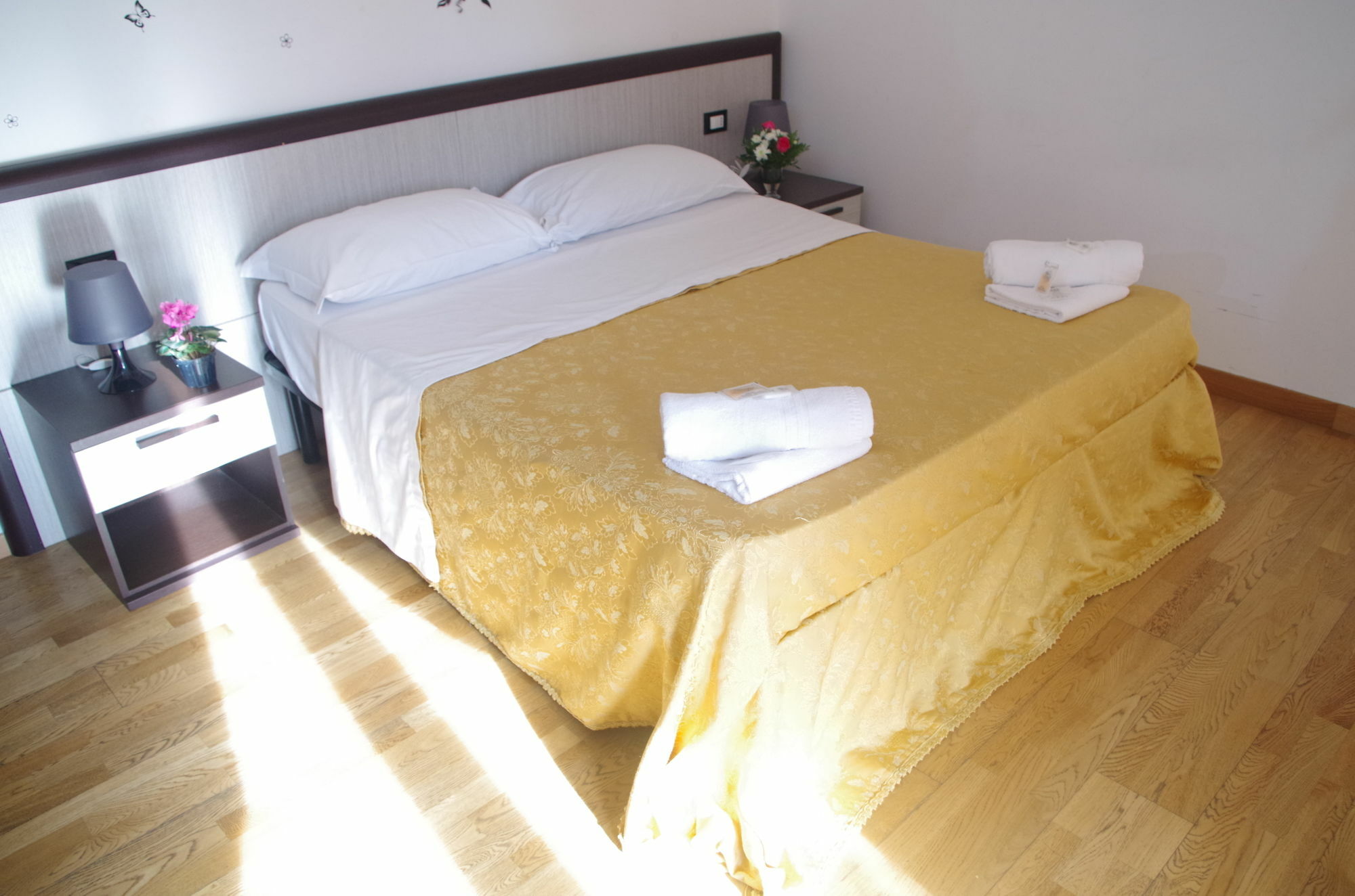 Euro Inn B&B Milan Exterior photo